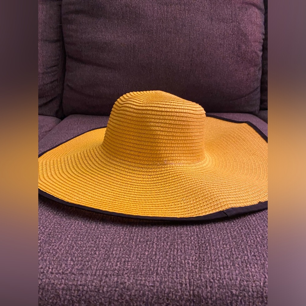 Gold and black sun hat